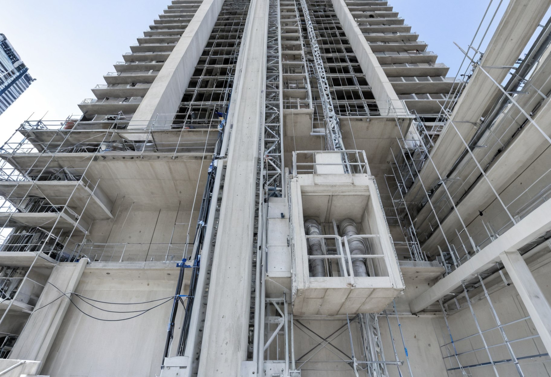 Elevador cremalheira — Obra em execução